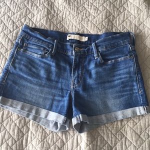 Levi’s Mid Rise Denim Shorts
